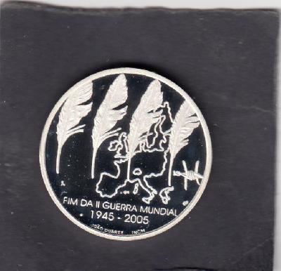 Beschrijving: 8 Euro 60 TH.END WWII 31,10 gram